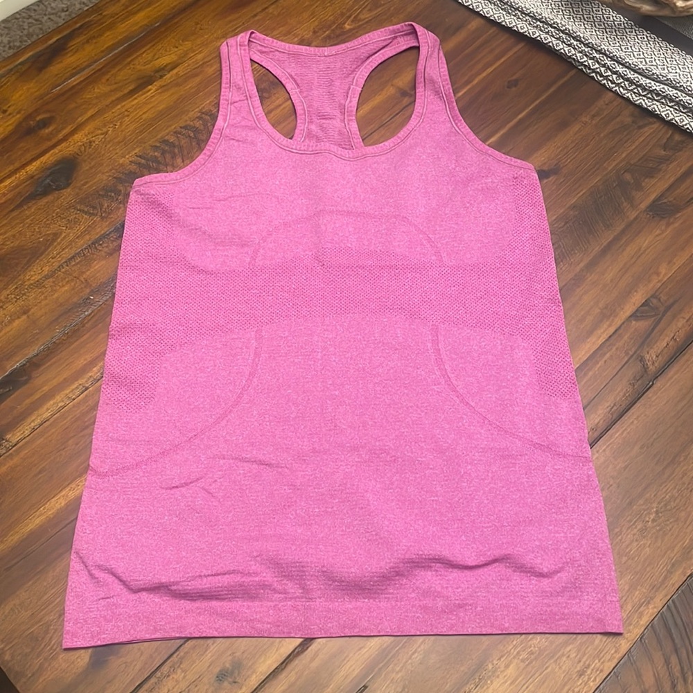 Swiftly tech racerback size 8 heathered pink/purple